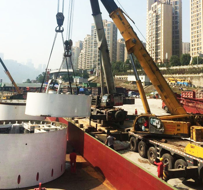 安丘吊车作业中